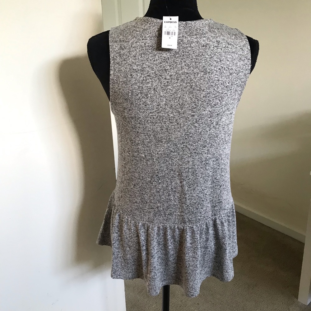 Express Top - Picture 3 of 4